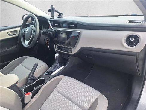 Used 2018 Toyota Corolla LE image 17