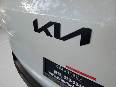 New 2026 Kia Carnival SX w/ SX Dark Edition Package image 31