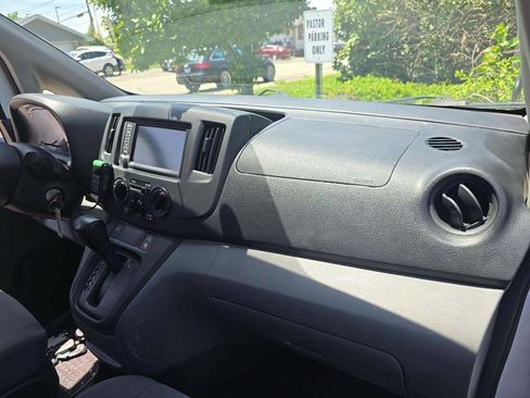 Used 2021 Nissan NV200 SV w/ Sliding Door Glass Package FWD image 10