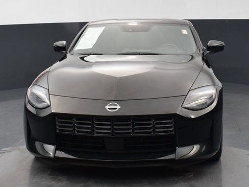 Used 2023 Nissan Z w/ Floor Mat Package (L93) RWD image 7