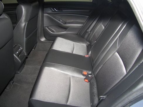 Used 2021 Honda Accord Sport image 12