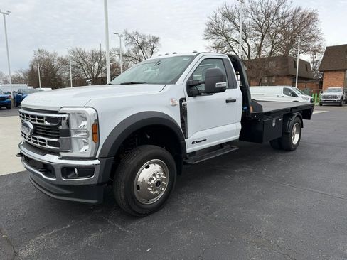 New 2024 Ford F550 4x4 Regular Cab Super Duty image 1