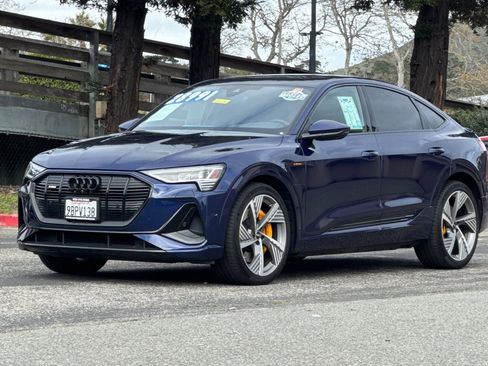 Used 2022 Audi e-tron Prestige w/ Prestige Package image 8