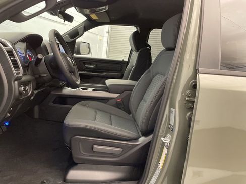 New 2026 RAM 1500 Express AWD/4WD image 15