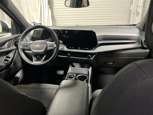 Used 2026 Chevrolet Equinox LT FWD image 15