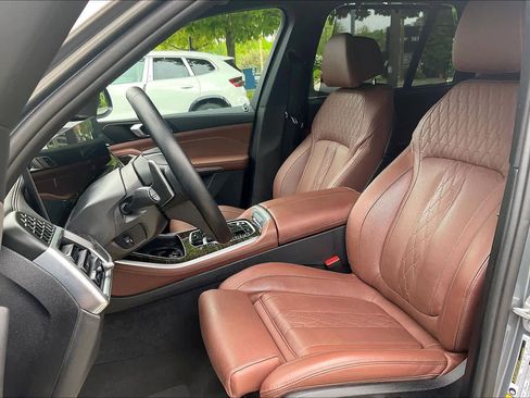 Used 2025 BMW X5 xDrive50e w/ Climate Comfort Package AWD/4WD image 7