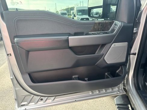 Used 2024 Ford F350 Lariat w/ Lariat Ultimate Package AWD/4WD image 25