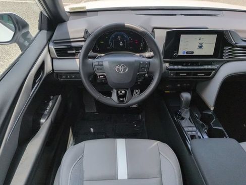 Used 2026 Toyota Camry SE FWD image 15