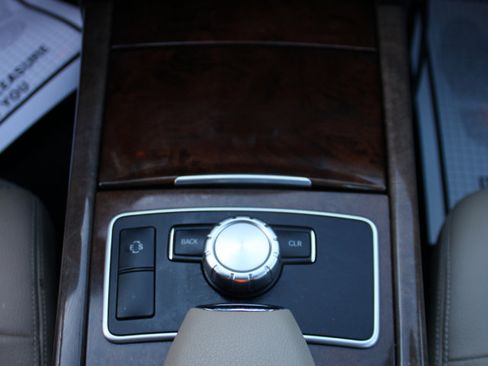 Used 2013 Mercedes-Benz E 350 4MATIC Sedan image 26