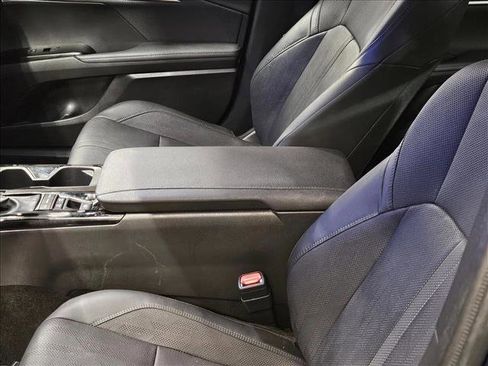 Used 2025 Toyota Camry XSE image 12