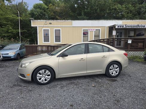 Used 2012 Chevrolet Cruze LS w/ Connectivity Package FWD image 1
