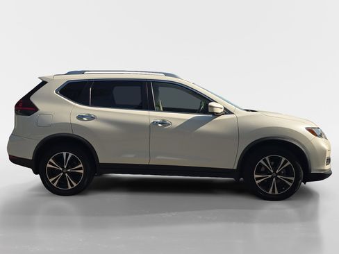 Used 2020 Nissan Rogue SV w/ Premium Package FWD image 6