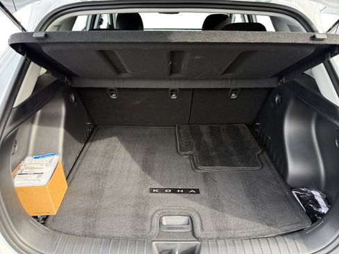Certified 2025 Hyundai Kona SEL image 17