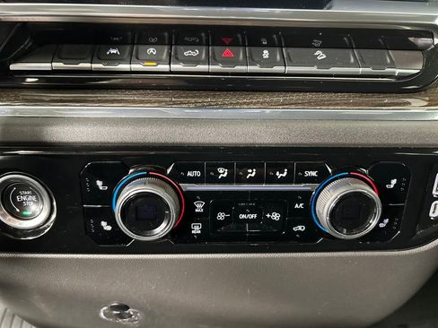 Used 2023 Chevrolet Silverado 1500 LT image 24