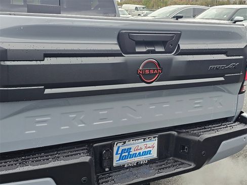 Used 2025 Nissan Frontier PRO-4X w/ Pro Premium Package image 27