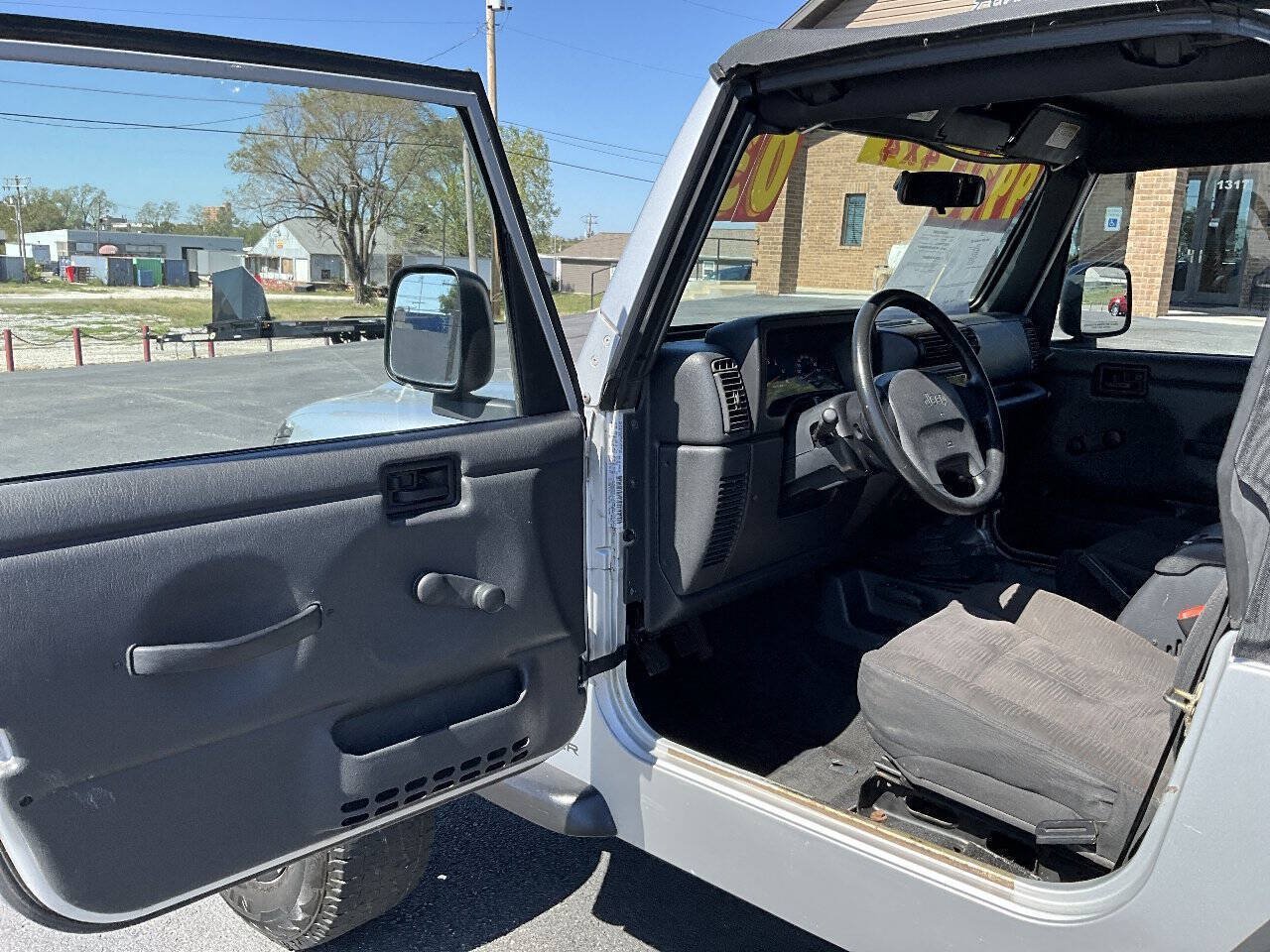 Used 2003 Jeep Wrangler X AWD/4WD image 19