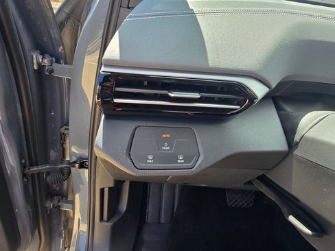 Used 2024 Volkswagen ID.4 2WD image 19