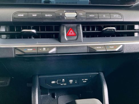 Used 2025 Kia K4 EX FWD image 32