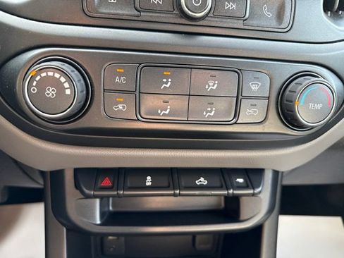 Used 2018 Chevrolet Colorado W/T w/ WT Convenience Package AWD/4WD image 11
