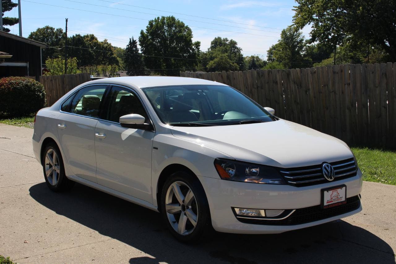Used 2015 Volkswagen Passat 1.8T Limited Edition FWD image 2