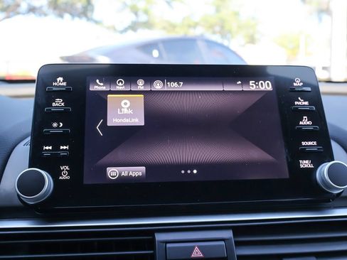 Used 2018 Honda Accord Touring image 48