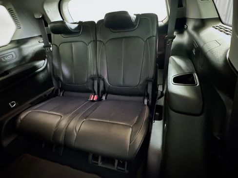 Used 2023 Jeep Grand Cherokee L Limited w/ Luxury Tech Group II image 30