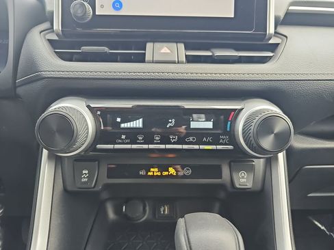Used 2024 Toyota RAV4 LE image 28