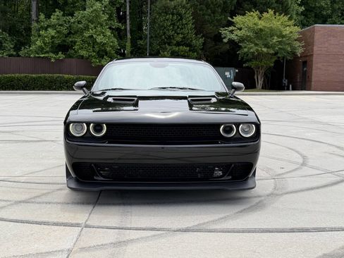 Used 2016 Dodge Challenger R/T Scat Pack w/ Driver Convenience Group RWD image 2