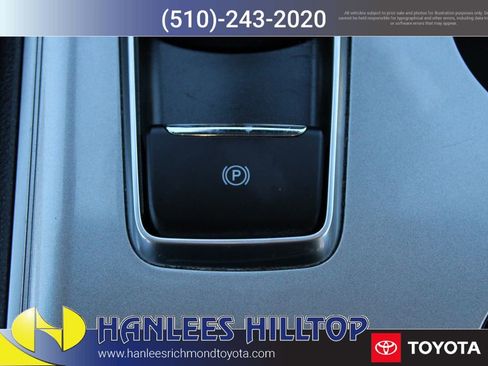 Used 2024 Ford Edge SEL image 21