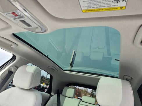 Used 2024 Hyundai Ioniq 5 Limited image 11