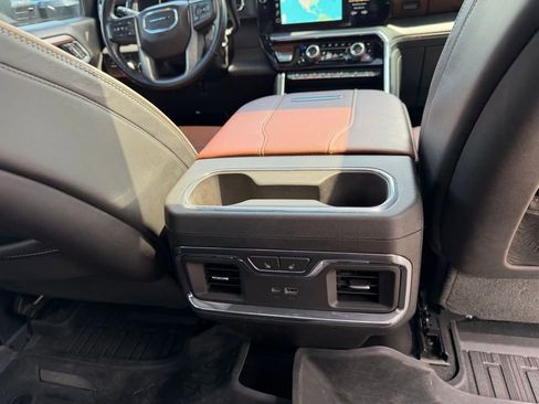 Used 2024 GMC Sierra 2500 Denali Ultimate AWD/4WD image 39