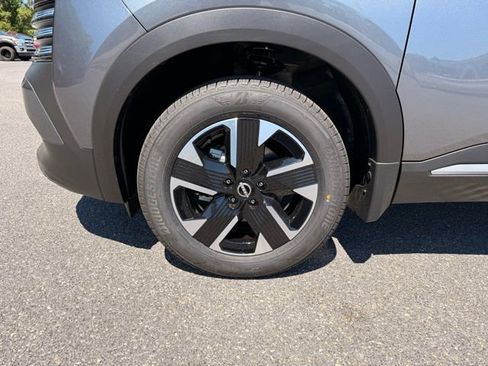 New 2026 Nissan Kicks SV w/ Cold Weather Package AWD/4WD image 8