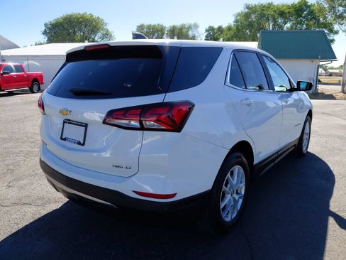Used 2024 Chevrolet Equinox LT AWD/4WD image 4