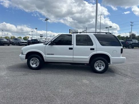 Used 2002 Chevrolet Blazer LS w/ Preferred Equipment Group RWD image 7