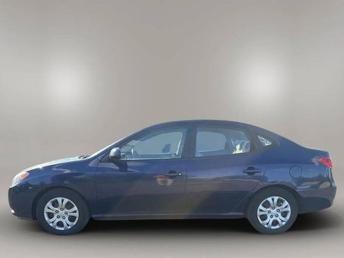 Used 2010 Hyundai Elantra GLS FWD image 4