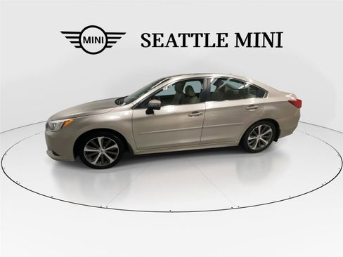 Used 2016 Subaru Legacy 2.5i Limited AWD/4WD image 6