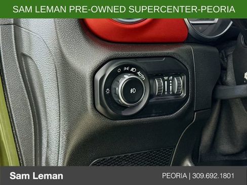 Used 2021 Jeep Wrangler Unlimited Rubicon AWD/4WD image 10