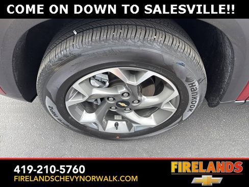 Certified 2024 Chevrolet Trax LT w/ Driver Confidence Package image 16