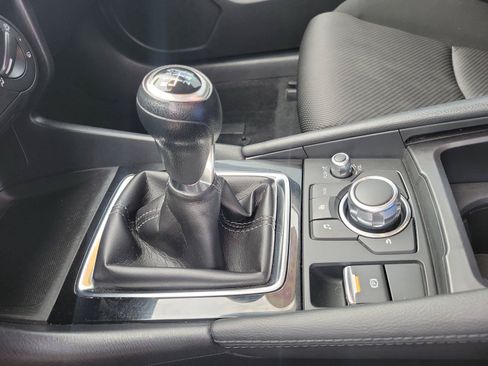 Used 2018 MAZDA MAZDA3 Sport FWD image 22