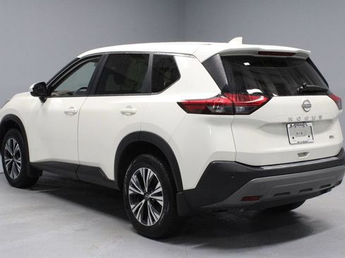Used 2023 Nissan Rogue SV FWD image 8