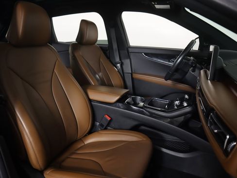 Used 2022 Lincoln Nautilus Reserve w/ Monochromatic Package image 32