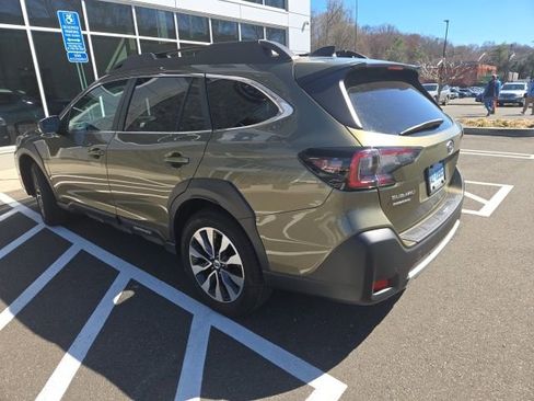 Used 2023 Subaru Outback Limited AWD/4WD image 18