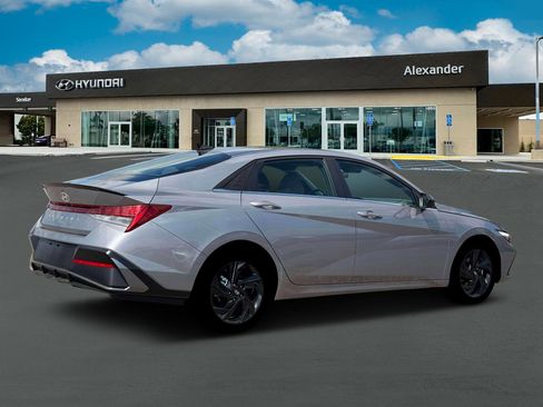 New 2026 Hyundai Elantra SEL Sport Premium FWD image 8
