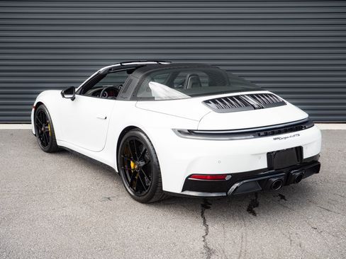 Certified 2026 Porsche 911 Targa 4 GTS AWD/4WD image 3