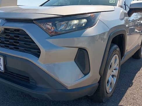 Used 2021 Toyota RAV4 LE AWD/4WD image 9