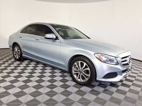Used 2018 Mercedes-Benz C 300 4MATIC Sedan image 3