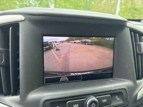 Used 2024 GMC Terrain SLE w/ Driver Convenience Package AWD/4WD image 30