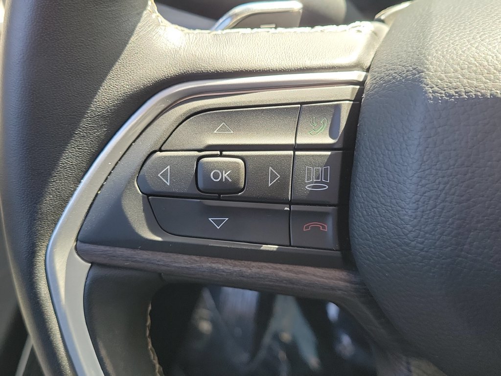 Used 2022 Jeep Grand Cherokee Limited AWD/4WD image 9
