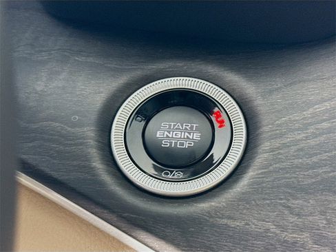 New 2025 Jeep Grand Cherokee Limited w/ Luxury Tech Group II image 20