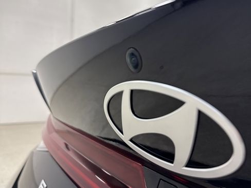 Used 2024 Hyundai Elantra SEL w/ Convenience Package image 19